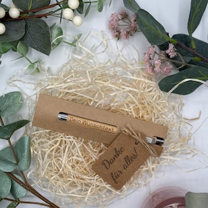 Personalisierter Kugelschreiber, mit Gravur, Holz Stift mit Name, Geschenk, Lehrer, Kollegen, Mama, Papa, Büro, Etui & Anhänger, Bambus