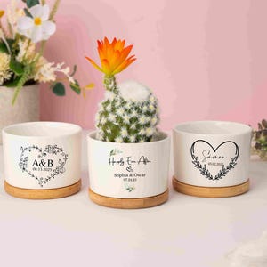 Pot de fleur de fiançailles personnalisé en céramique, cadeau de fiançailles pour couple fiancé, cadeau d&#39;anniversaire pour femme, cadeau de couple, cadeau pour la mariée et le marié