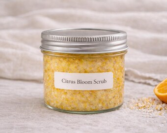 Citrussuikerscrub | Exfoliërende bodyscrub | Natuurlijke bodypolish | Handgemaakte huidverzorging | Zelfzorgcadeau | Infuseren en bloeien