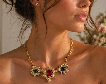 Barockblommigt uttalandehalsband: Vintageinspirerade guldsmycken