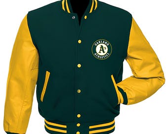 Chaqueta Oakland Athletics color verde bosque con mangas de cuero dorado. Chaquetas universitarias personalizadas.