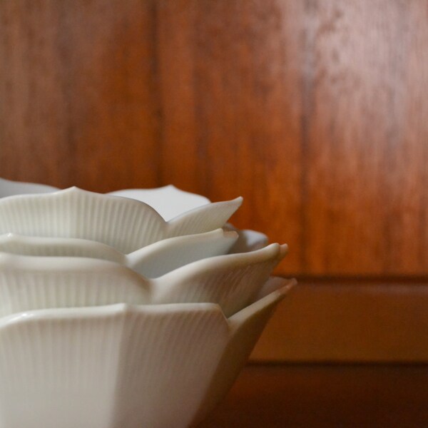 vintage 1960s white lotus bowls