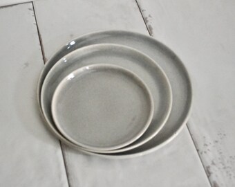 russel wright granite grey american modern by steubenville plates / post modern american kitchen / russel wright china