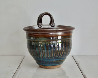 handmade studio pottery glaze wall planter / wall hanging / ceramic planter pot