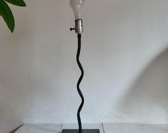 vintage 1980s memphis style black squiggle lamp / post modern home decor / table lamp