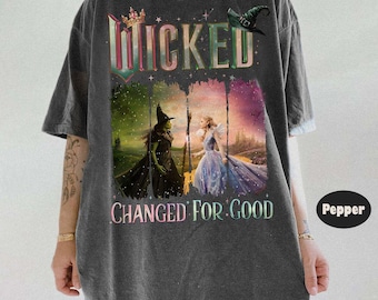 Camiseta retro de Wicked con colores cómodos, varita mágica de palo de escoba Defy Gravity, camiseta para fan de la película Wizard, regalo para fan del musical Wicked