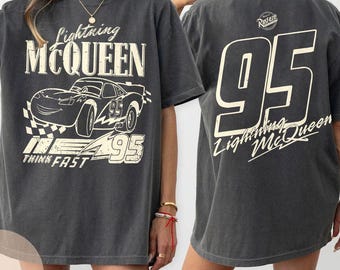 Retro Lightning McQueen-tröja i komfortfärger, Disney Pixar-biltröja, kylarfjädrar-tröja, matchande WDW Cars-tröja, familjesemester för Cars 2025