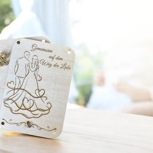 Regalo di nozze inciso – biglietto in legno con sposi – Insieme sulla via dell'amore – regalo di nozze