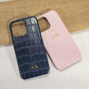 Telefoonhoesje initialen gegraveerd, custom initialen leren iPhone-hoesje krokodillenprint leren iPhone, zwart roze groen blauw monogram custom