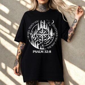 Dios guía a los cristianos PNG SVG, diseño de versículos bíblicos de moda para hombres, sublimación de la fe de Jesús, camiseta de grupo juvenil cristiano PNG, Dios guía PNG imagen 4