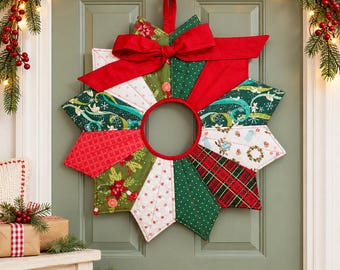 Quilted Christmas Wreath, 50cm Fabric Door Hanging, Patchwork Holiday Wall Decor, Reusable Xmas Wreath, Gift for Quilters, Seasonal Decor