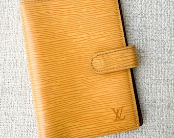 Louis Vuitton vintage Epi leather small ring pm agenda planner cover