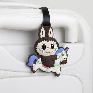 Cute Labubu Luggage Tag – Kawaii Unicorn Rider Silicone Bag Tag – Travel ID Label – Fun Suitcase Tag for Kids & Adults