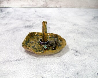 Ceramic ring holder dish with stars, pottery jewelry holder, ring catcher