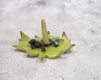Ceramic maple leaf ring holder, yellow pottery leaf ring catcher jewelry dish