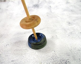 Ceramic spinning bowl, flat hand spindling dish, blue and green lap bowl with organza travel bag