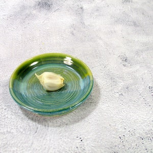 Ceramic garlic grater plate, pottery ginger grater bowl, grated garlic and oil bread dipping dish, foodie gift