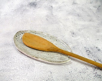 Ceramic spoon rest, large oval spoon holder dish, woodgrain rustic pottery