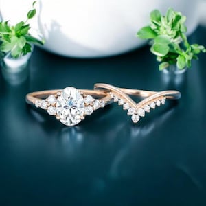 Oval cut Moissanite Engagement ring set Vintage Yellow Gold Bridal ring set Diamond wedding ring set for Women Promise Anniversary ring