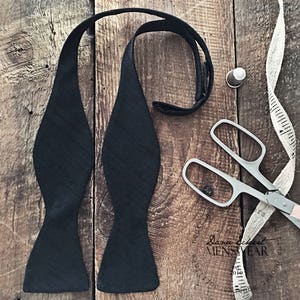 black duponi silk freestyle bow tie image 2