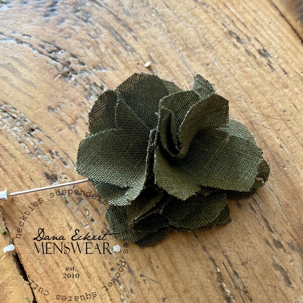 g r e e n . h u e s. LINEN. lapel flowers