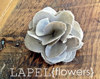 N E U T R A L  .Linen. lapel flowers