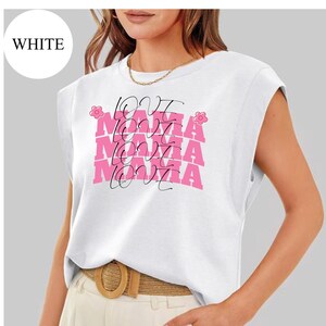Jolie chemise de maman avec des fleurs T-shirt esthétique pour maman