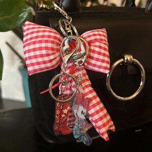 Bag charms, Bag jewelry, Bag charms, with Minnie in resin and fabric bow, bag accessories and key ring