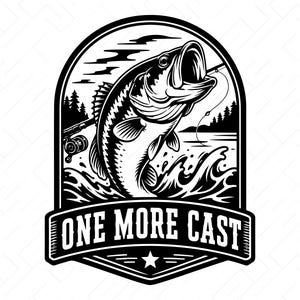 Op de afbeelding: Een zwart-witte grafische illustratie van een forelbaars die uit het water springt met een hengel op de achtergrond. Het ontwerp is gevat in een boogvormig kader met de tekst ONE MORE CAST op een banner aan de onderkant met een ster.
