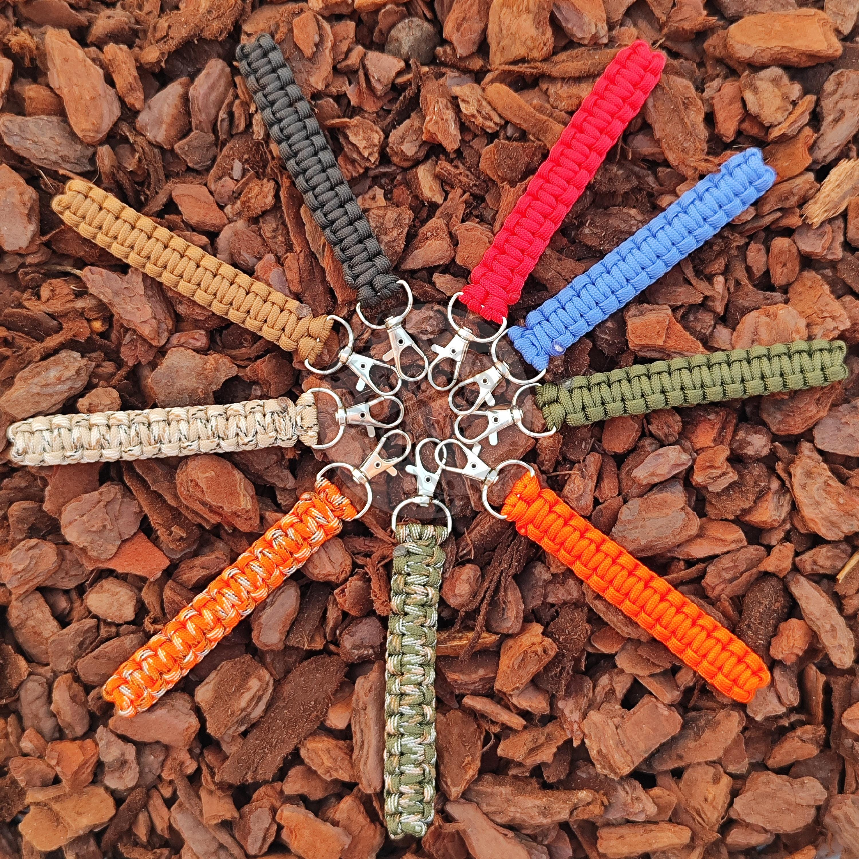 Portachiavi Collo Cordino Paracord 20 – Cinturino Porta Badge Mimetico Arancione – Fatto A Mano
