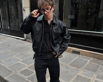 ハンドメイドヴィンテージブラックレザーボンバージャケット。メンズ90