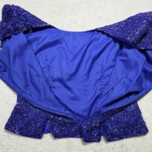 Blusa de noche de seda con cuentas de Adrianna Papell, estampado floral azul, talla 10 petite, estilo vintage de los años 90. imagen 9