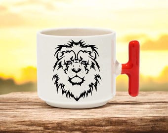 Lion Head Ceramic Mug 250 ml Cup with Bold Black Lion Print Red Handle Powerful Animal Design Gift for Him or Her