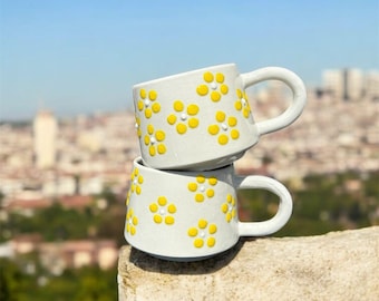 Lot de 2 tasses en céramique faites main avec marguerites jaunes, fleurs d'été, 330 ml, tasses à café en poterie