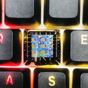 Chip City Artisan Keycap: Bakgrundsbelyst Resin OEM R4 för MX Switch