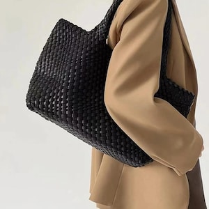 Handgefertigte gewebte Leder Umhängetasche | Weiches Rindleder Geldbörse | Vintage Sommertasche für Frauen | Muttertagsgeschenk | Geschenk für Frau oder Mama