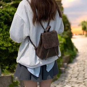 Leder Rucksack Damen | Mini Rucksack | Kleiner Lederrucksack | Handgefertigte Italienische Ledertasche | Vintage Umhängetasche | Geschenk für Sie