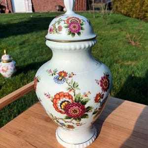 Vintage Porcelain vase/Porcelain vase antique vintage/vintage porcelain vase with lid/Germany Porcelain lided vase/decorative porcelain vase