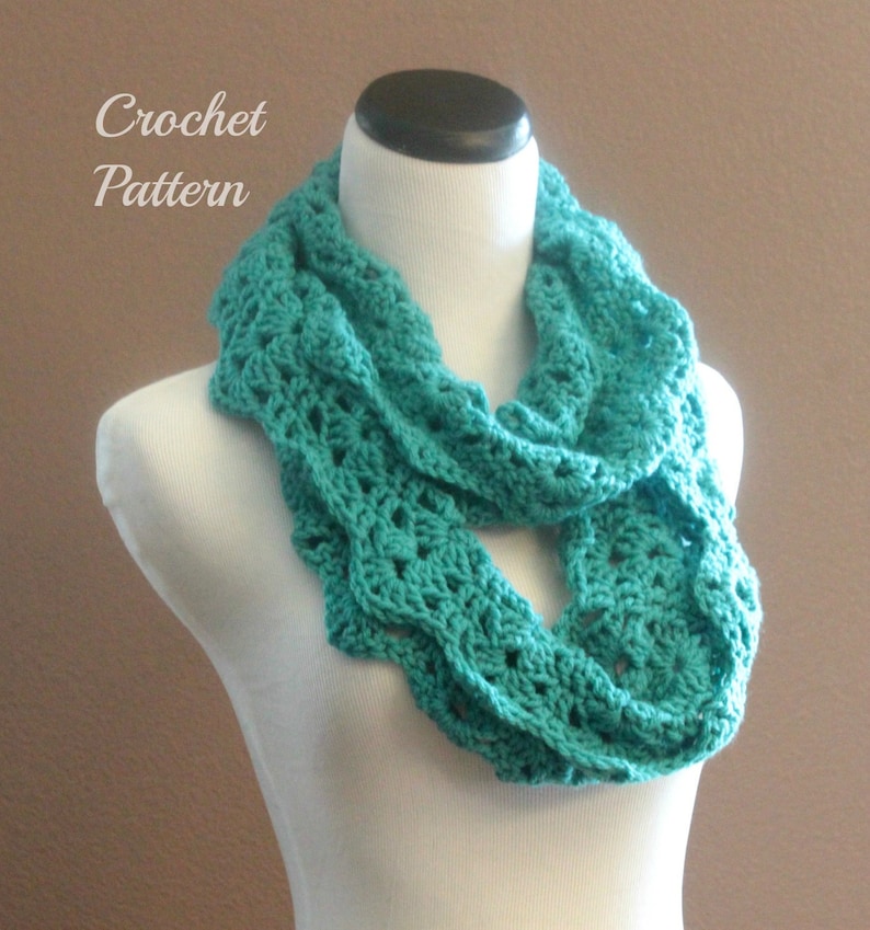 Chunky Crochet Infinity Scarf Pattern, Infinity Cowl Pattern, Circle Scarf Pattern image 2