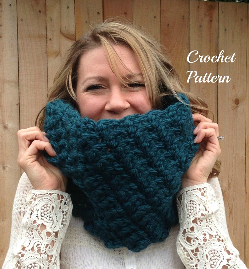 Chunky Cowl Crochet Pattern, Crochet Cowl Pattern, Infinity Cowl Pattern, Crochet Scarf Pattern, Infinity Scarf Pattern image 1