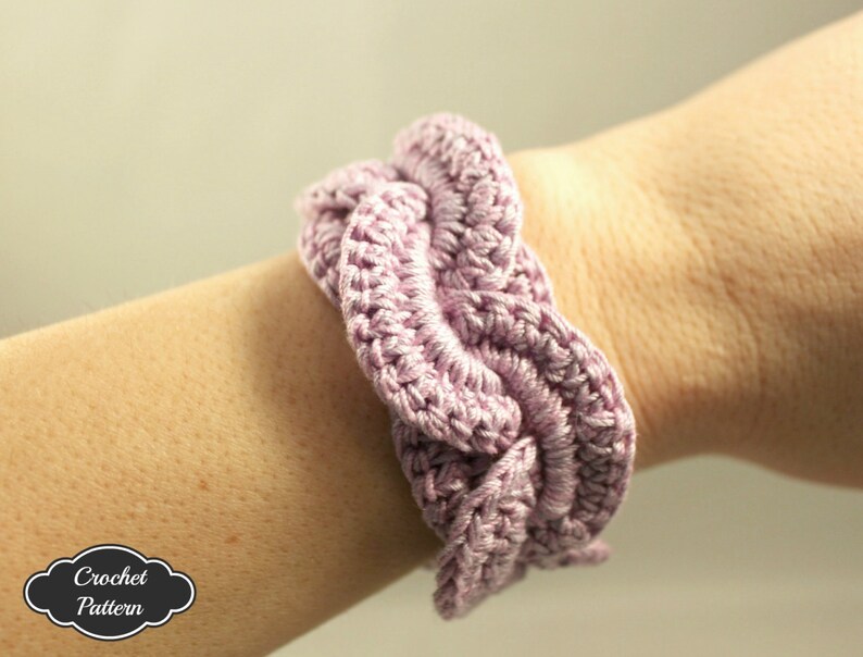 CROCHET PATTERN - Crochet Bracelet Infinity Link Cuff, Crochet Bracelet, Crochet Cuff Pattern, Crochet Jewelry Pattern image 1