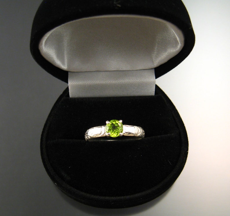 Peridot Wedding ring Victorian floral pattern band Engagement ring Handmade to order in your size image 5