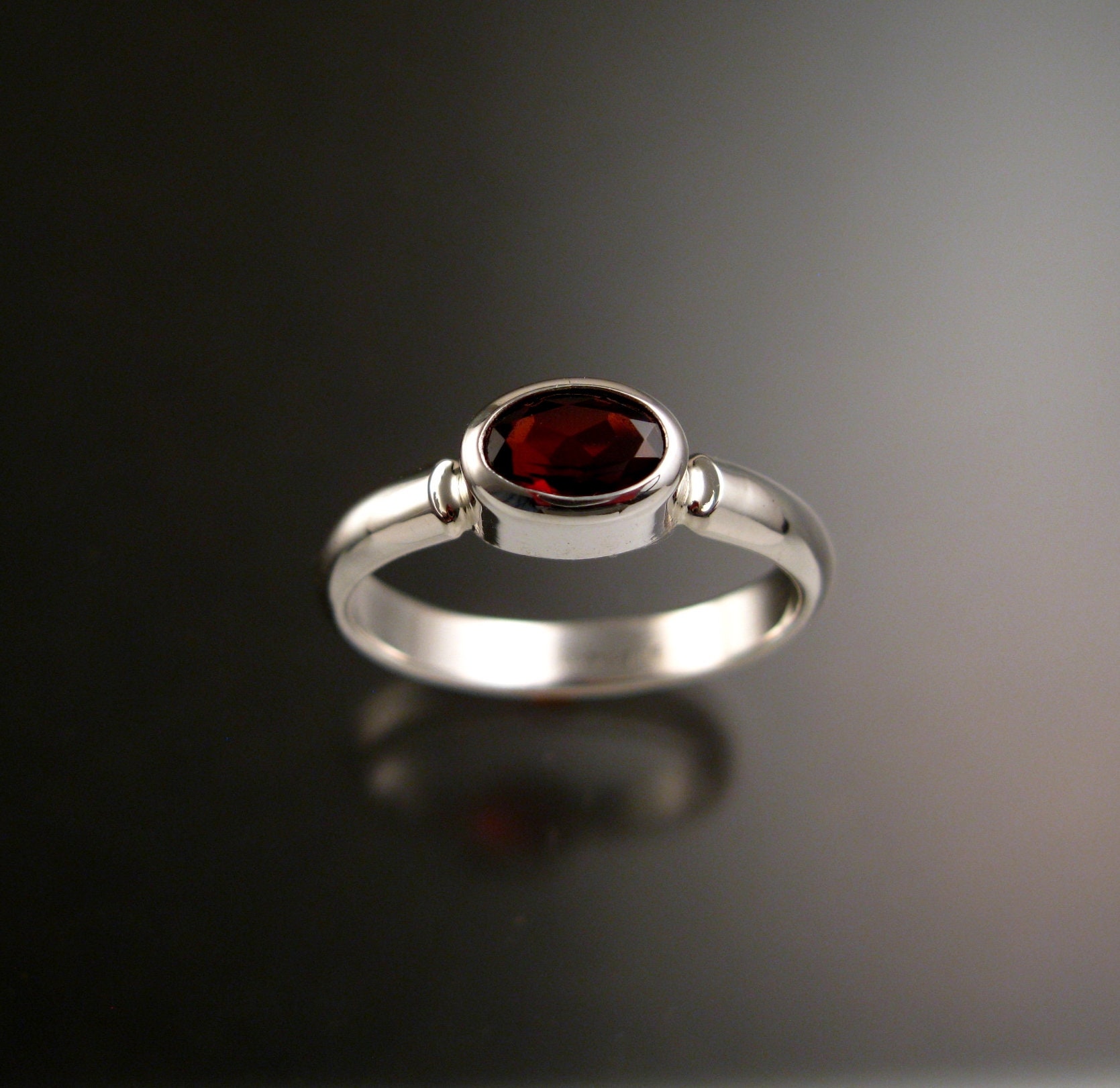 Garnet mothers deals ring