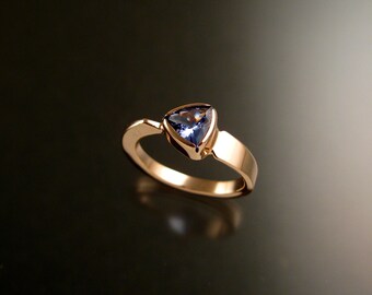 タンザナイトトライアングルリング 14Kローズゴールドベゼルセット