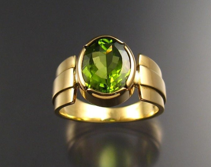 Peridot ring, 18k Gold