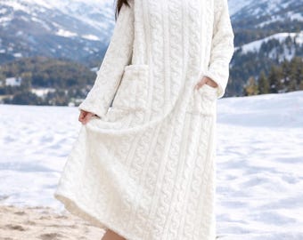 Women Soft Flannel Nightdress, Long Thick Warm Nightgown, Cozy Warm Fleece Robe Sleepwear with Pockets, Women Handmade Lounge Dress