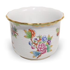 Vaso decorativo vintage Herend Victoria em porcelana com estampa floral.