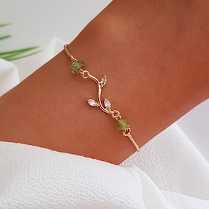 Raw Peridot Bracelet, August Birthstone Jewelry, Peridot Crystal Bracelet, Peridot Healing Jewelry, Friendship Bracelet, Birthday Gifts