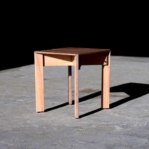 Houten kruk: comfort en minimalistische elegantie