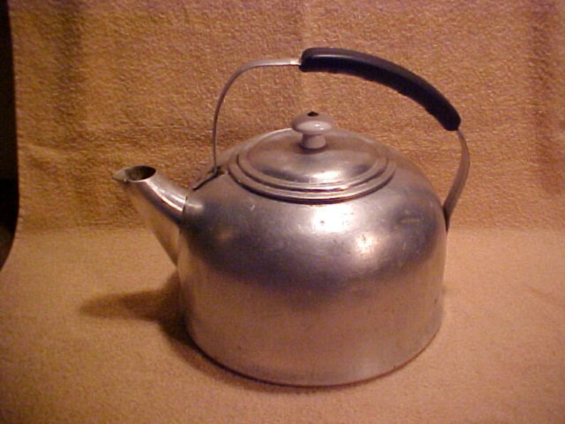 Vintage Mirro Aluminum 5 Quart 1455M Teapot Tea Kettle Made in USA